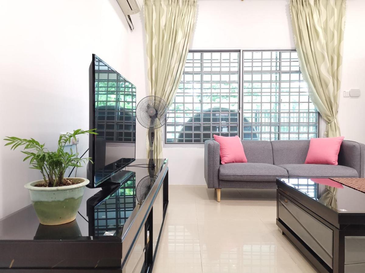 Nansang One Homestay 8Pax 4Rooms Sibu Exterior photo
